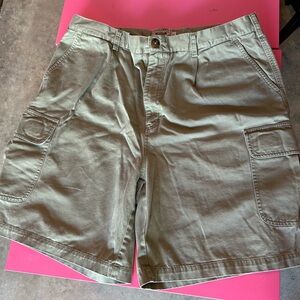 Cabela's Tan Cargo Shorts Casual Cotton Knee-Length